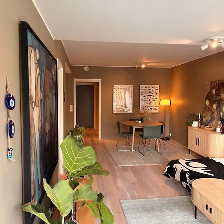 Апартаменты Close To The Center, Modern